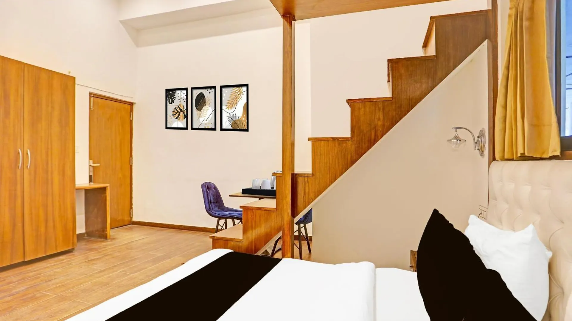 Townhouse Oak Isbt Formerly The Hotel Horizon Shimla